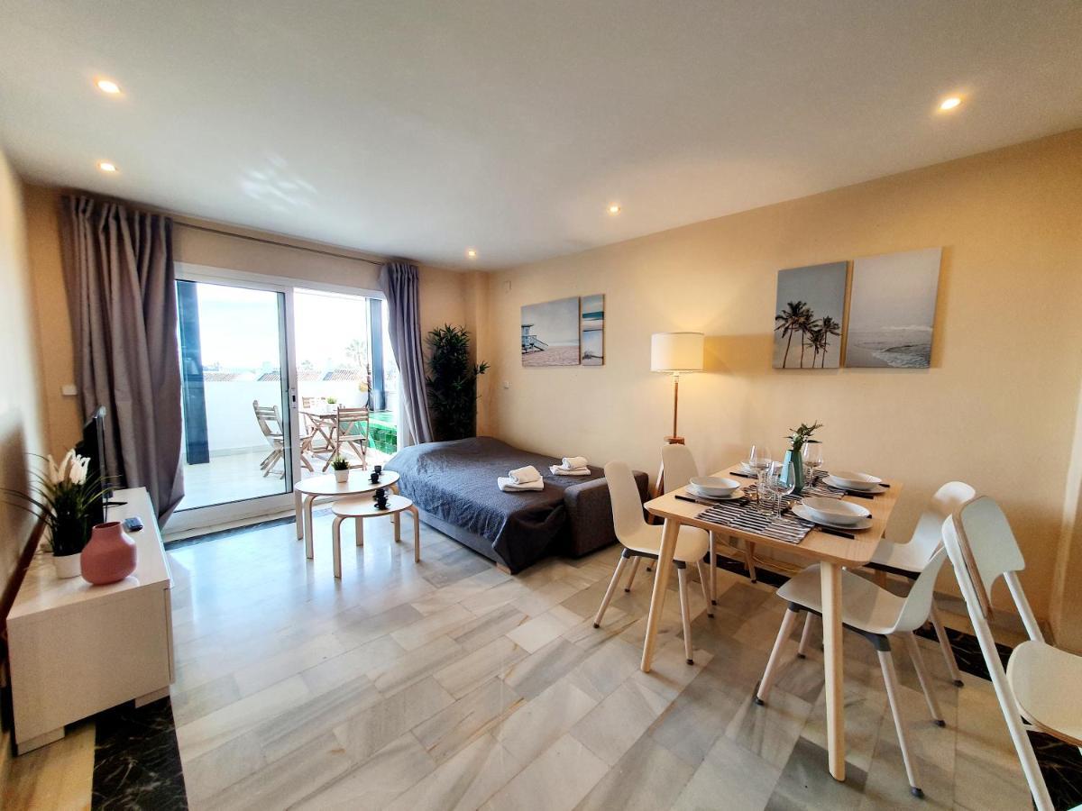 Cozy Apartment On The Beach Sitio de Calahonda Exterior foto