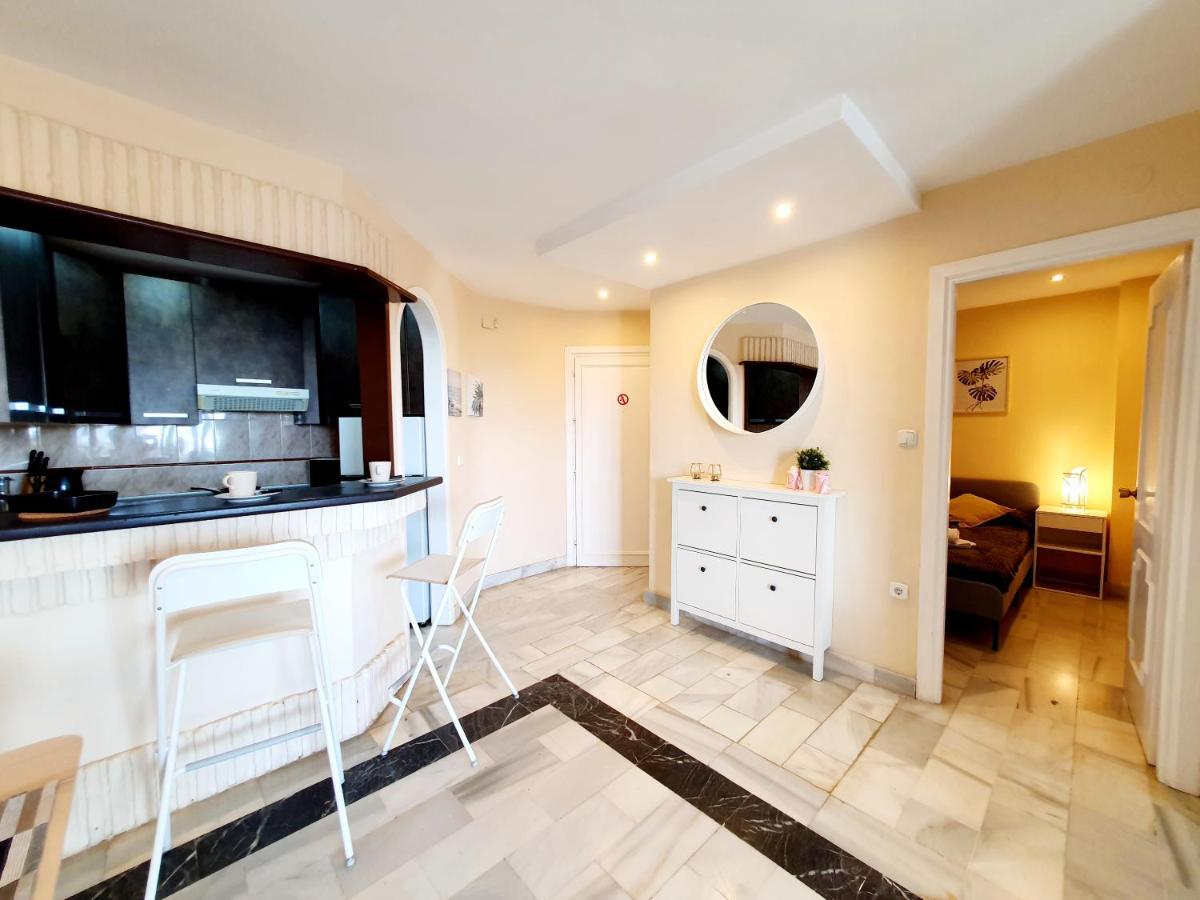 Cozy Apartment On The Beach Sitio de Calahonda Exterior foto
